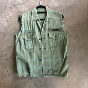 Sleeveless vintage jacket